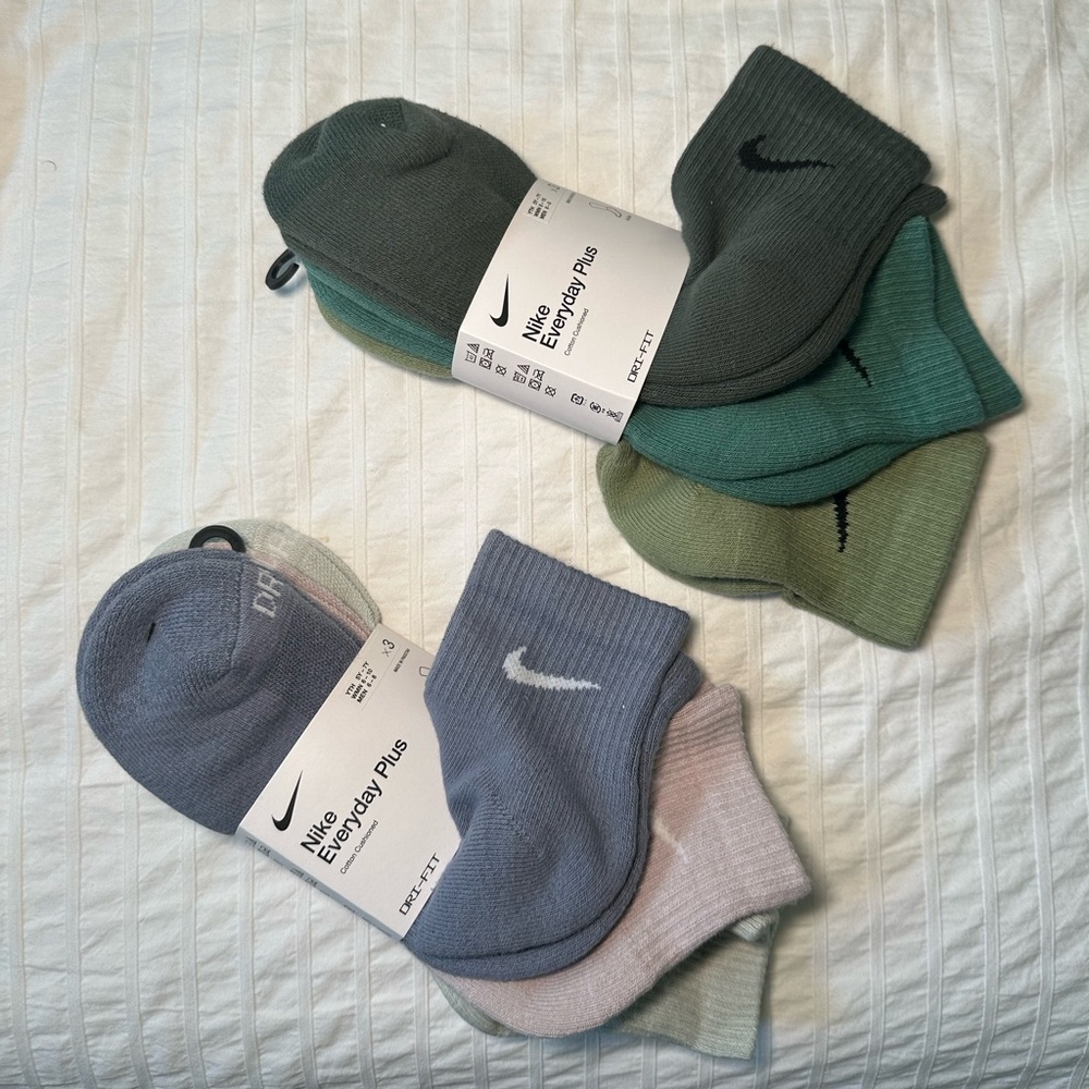 NWT Nike Dri-Fit Ankle Socks